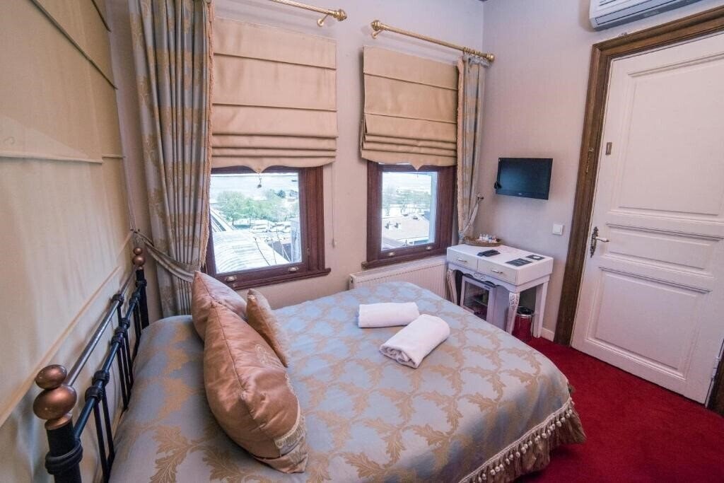 Панорама HHK Hotel (ex. HHK Hotel Boutique, Hayriye Hanım Konagi Hotel) 4*