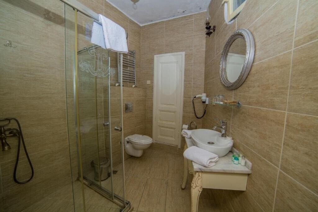 Апартаменти HHK Hotel (ex. HHK Hotel Boutique, Hayriye Hanım Konagi Hotel) 4*