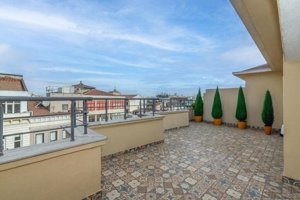 Панорама Meserret Palace Istanbul 4*