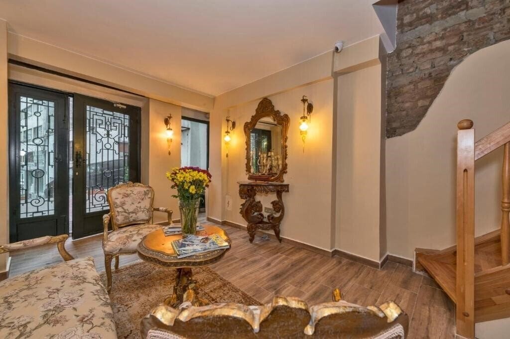 Картинка Corner Garden Hotel 2*