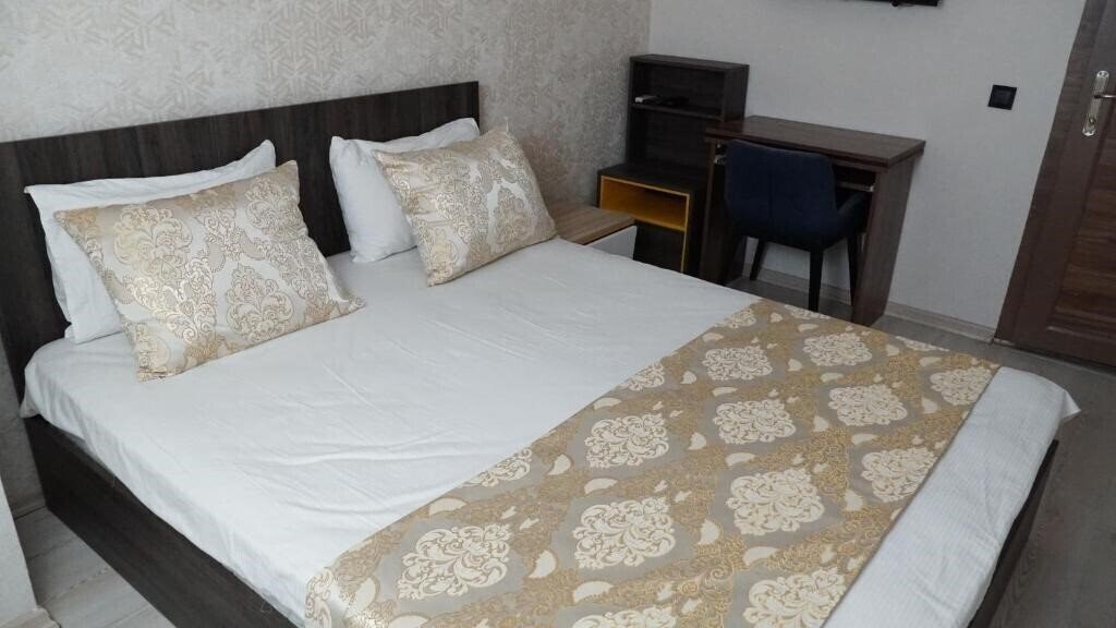 Отель Boutique Sultan Hotel (ex. Oliva Hotel) 2*