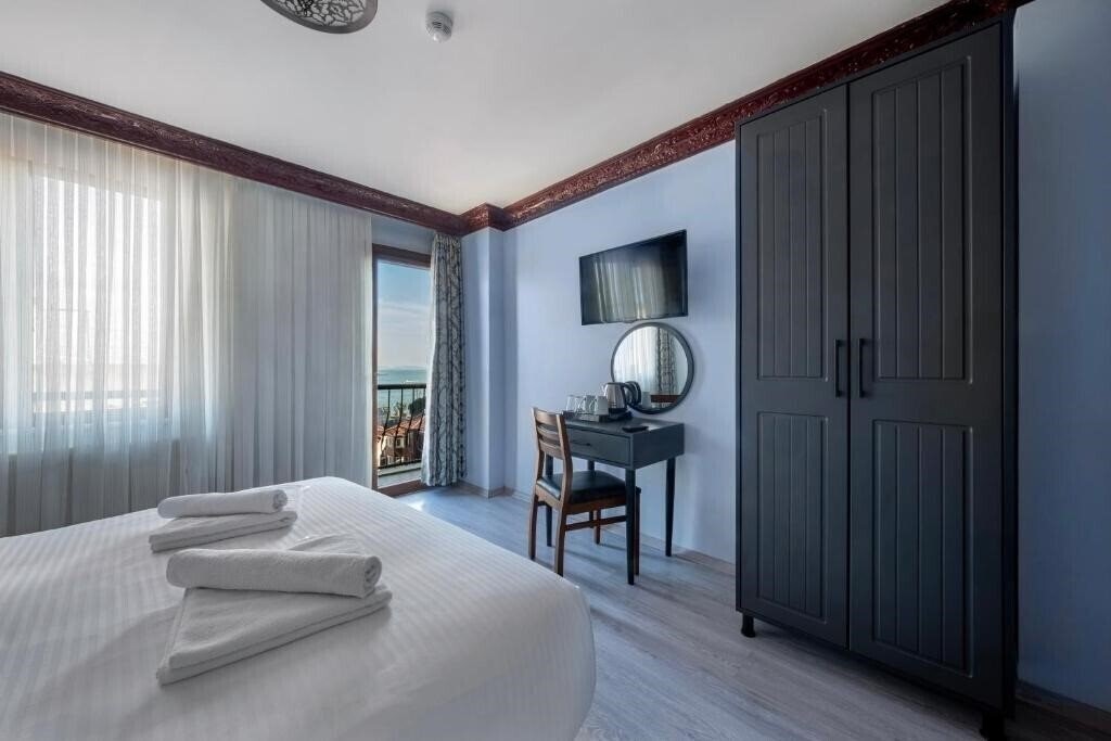 Апартаменты Mytra Hotel 3*