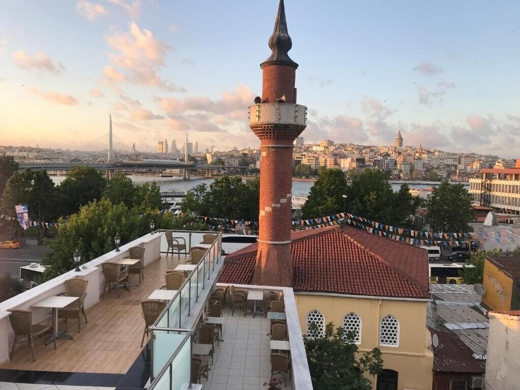 Отель Altinboynuz Family Hotel 3*