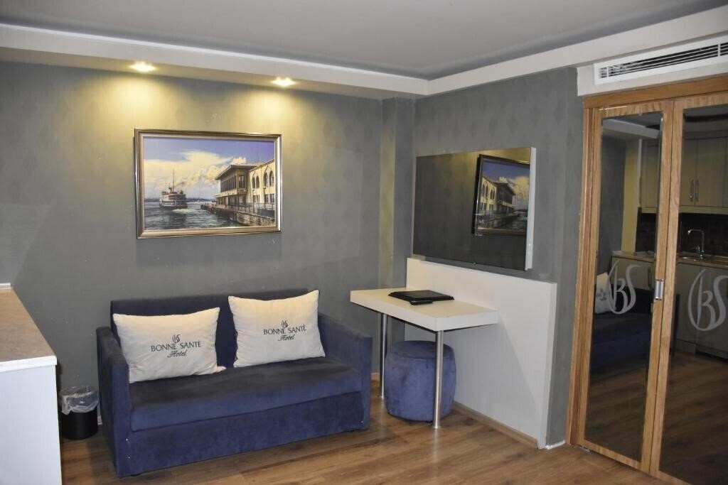 Вид Beyond Style Hotel (ex. Bonne Sante Hotel, Suite Home Istiklal Butik) 3*