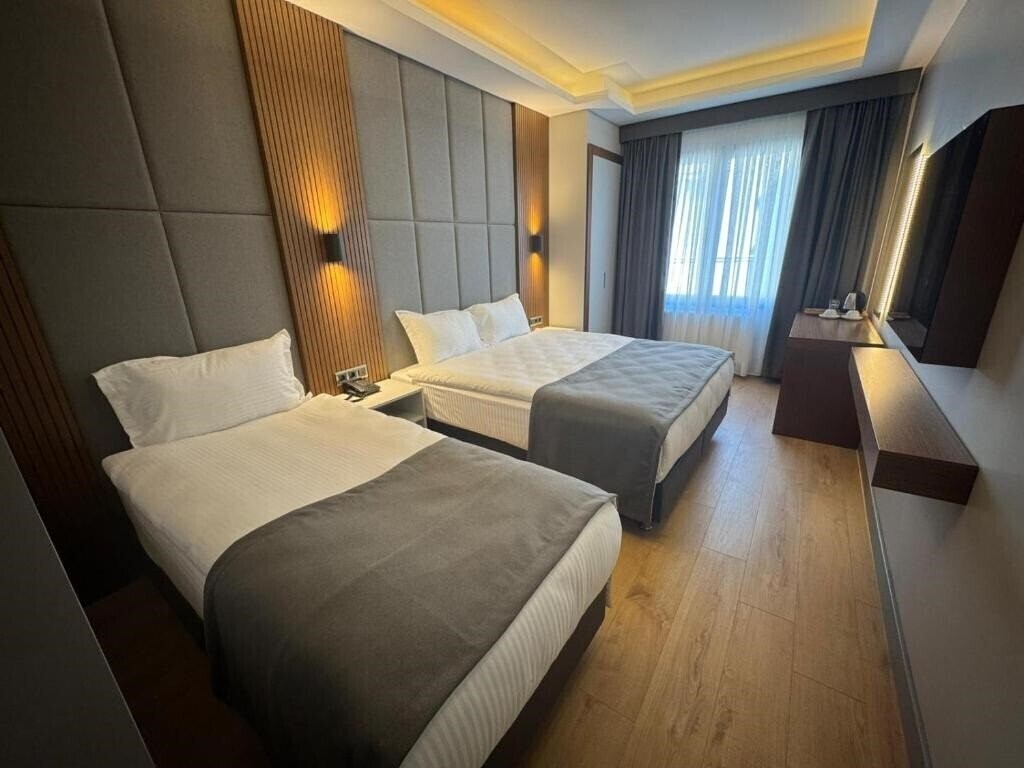 Отель Center Hill Hotel (ex. Peripetie, El Blanco) 3*