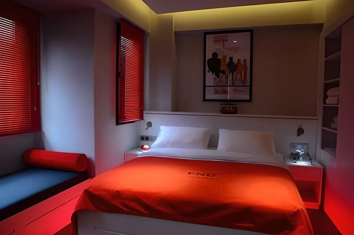 Территория End Budget Hotel (ex. The Row Taksim Hotel) 3*