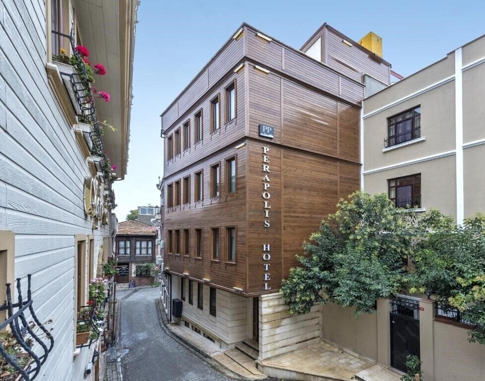 Панорама Perapolis Hotel 3*