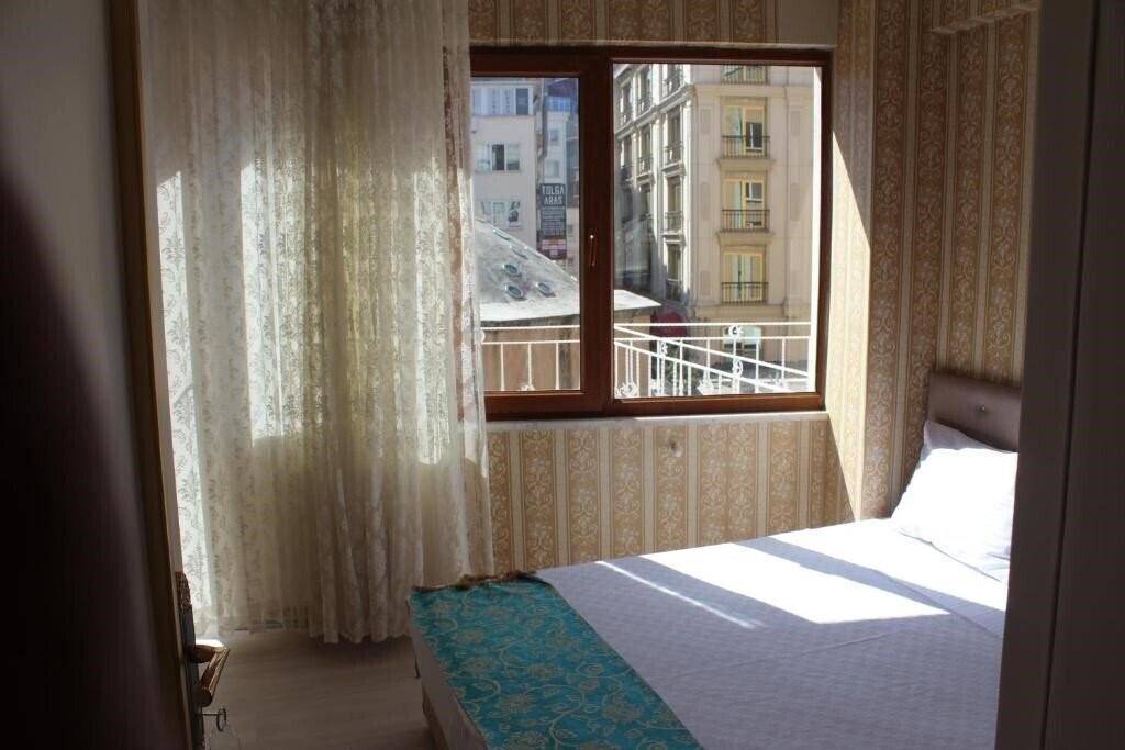 Територія Omega Inn Hotel 3*