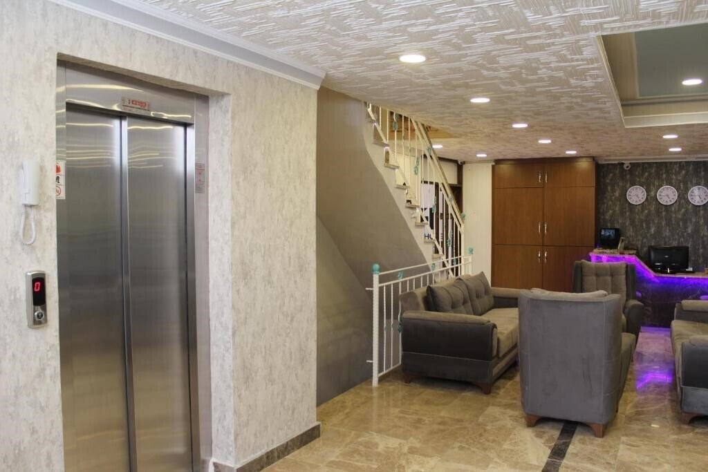 Панорама Omega Inn Hotel 3*