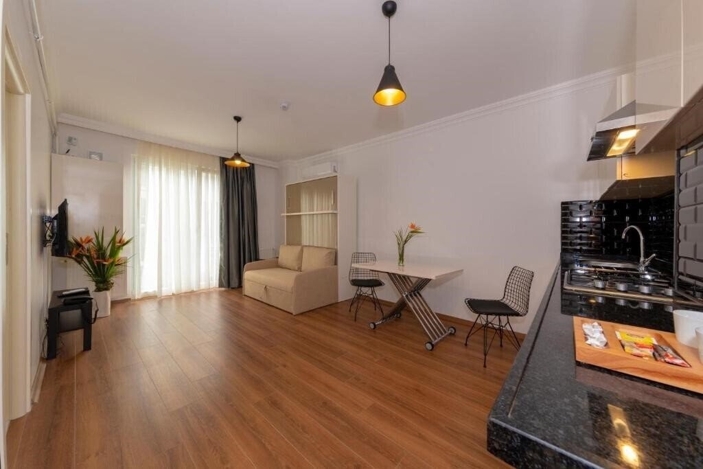 Панорама Joy Suites 3*