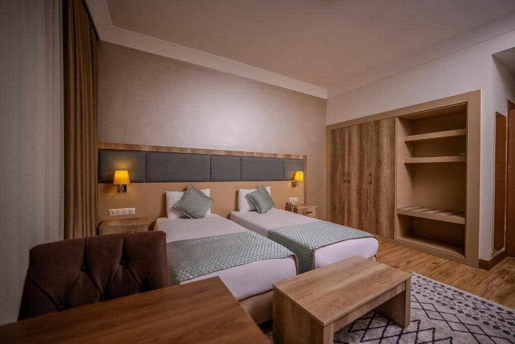 Вид Mari Suites Hotel 3*