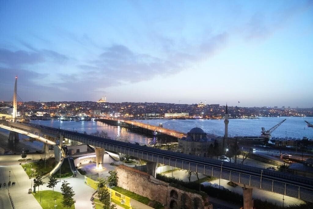 Територія The Halich Hotel Istanbul Karakoy 4*