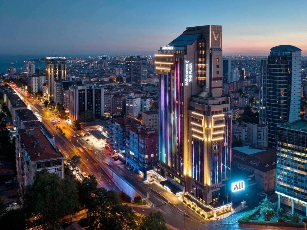 Изображение Movenpick Hotel Istanbul Bosphorus (ex. Mercure Istanbul The Plaza Bosphorus, Mercure Istanbul City Bosphorus Hotel) 5*