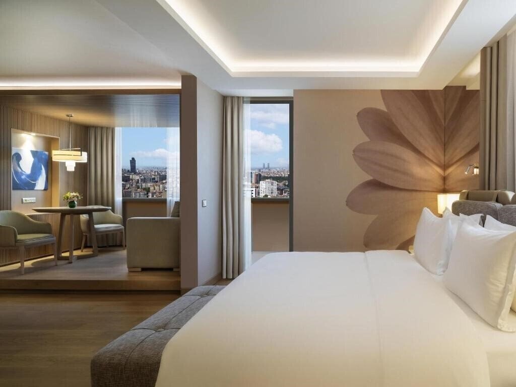 Территория Movenpick Hotel Istanbul Bosphorus 5*