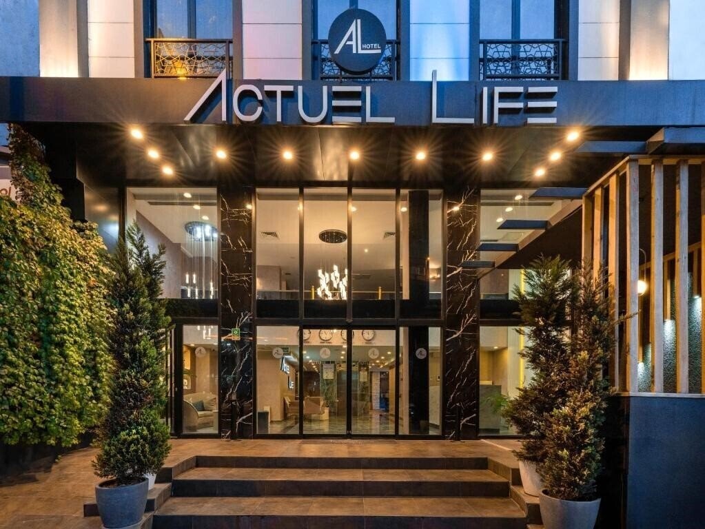 Готель Actuel Life Hotel 4*