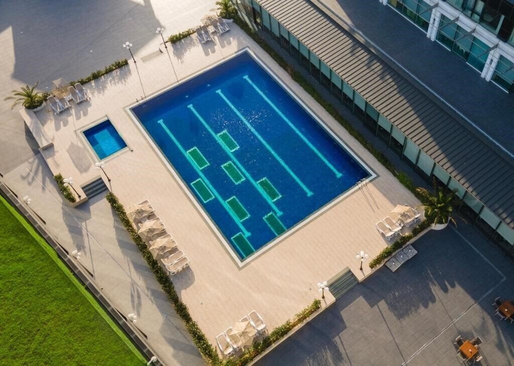 Апартаменты Windsor Hotel & Convention Center 5*