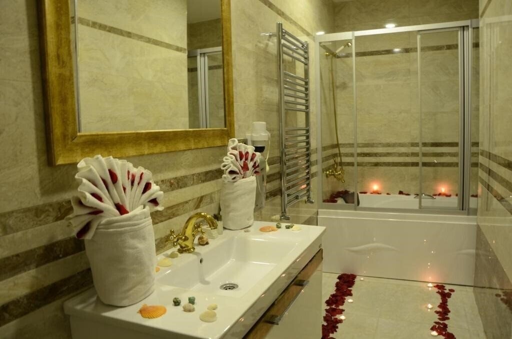 Изображение Gumus Palas Hotel (ex. Emirtimes Hotel Merkez) 4*