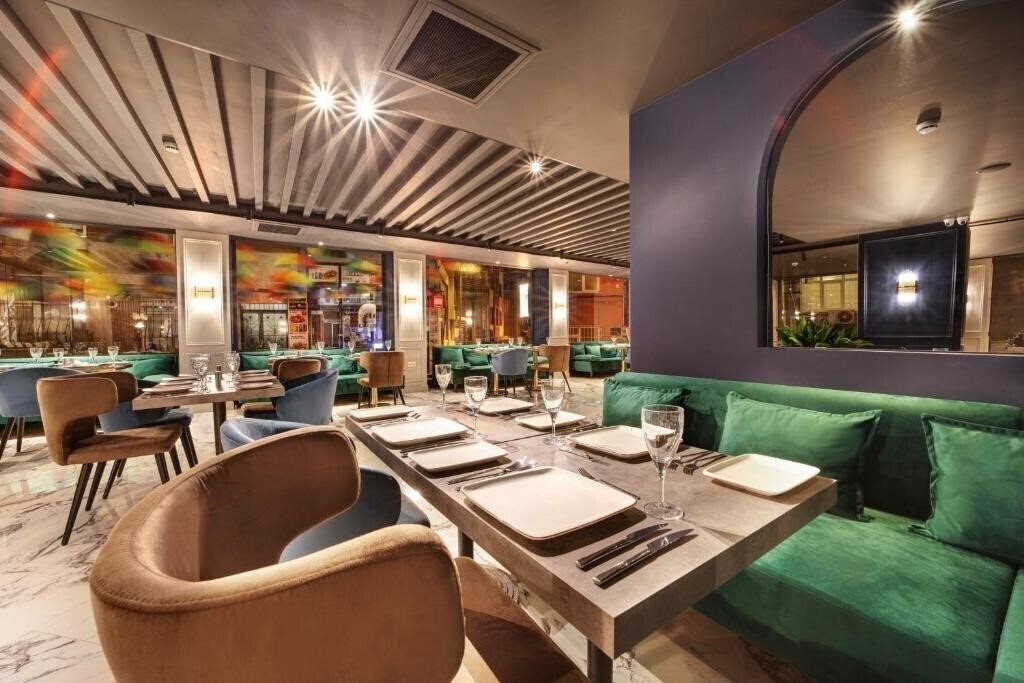 Вид Concept Nisantasi Hotels & SPA (ex. Walton Hotels & SPA Nisantasi ) 4*