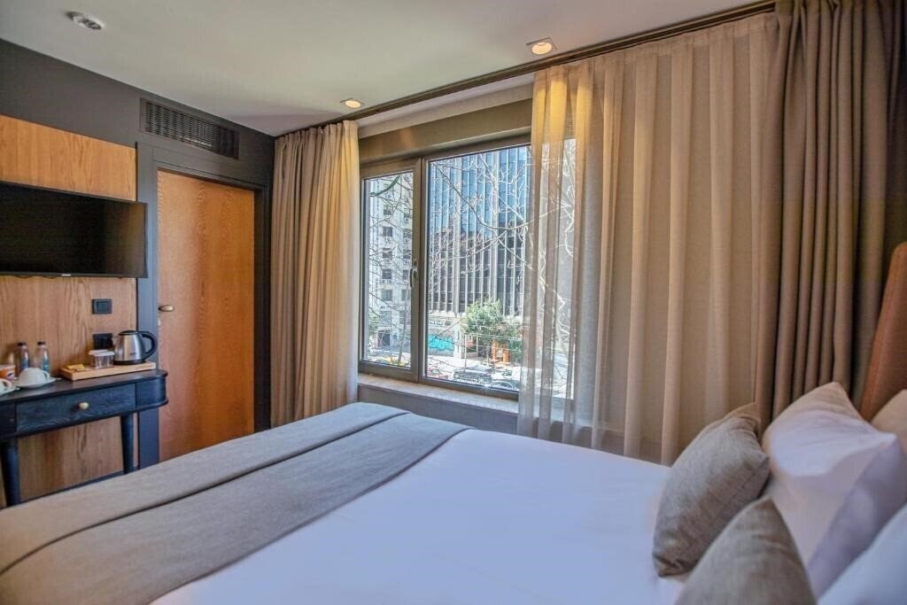 Вид Root Karakoy 3*