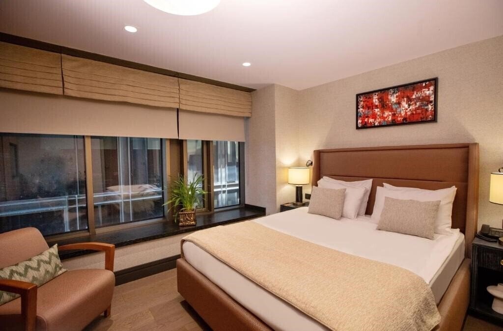 Територія Root Karakoy 3*