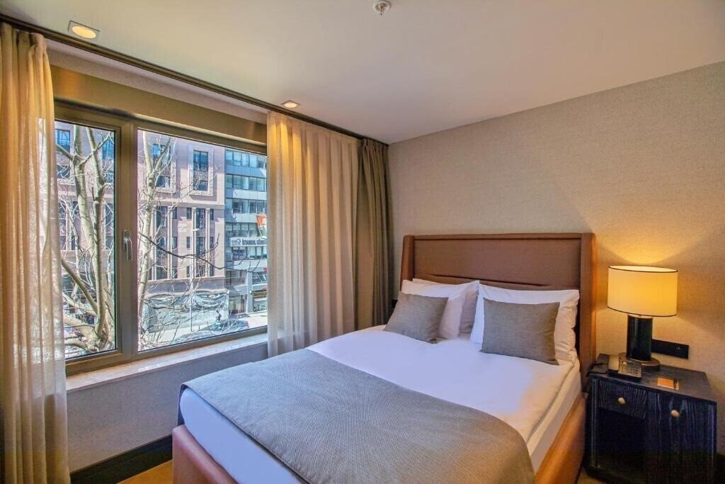 Апартаменти Root Karakoy 3*