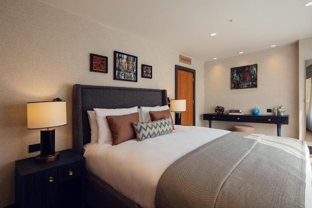 Панорама Root Karakoy 3*