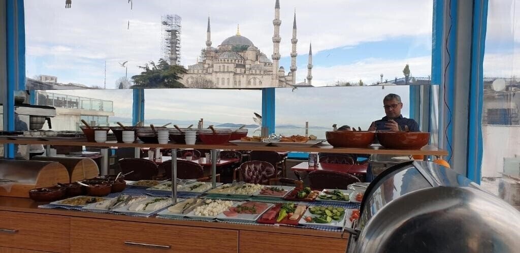 Панорама Paris Garden Hotel Istanbul (ex. Sultani) 3*