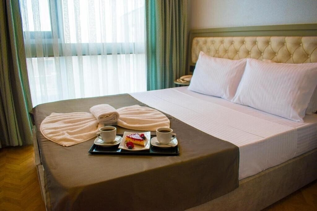 Фото Mayer Hotel Istanbul 2*