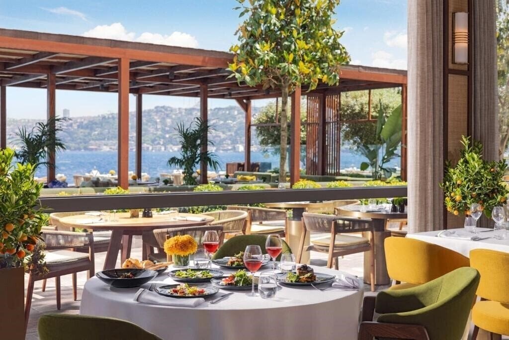 Апартаменти Mandarin Oriental Bosphorus Istanbul 5*