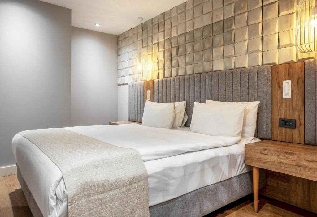 Територія Nova Plaza Prime Hotel (ex. Sundance Hotel Istanbul, Holiday Inn Istanbul Airport Hotel) 5*