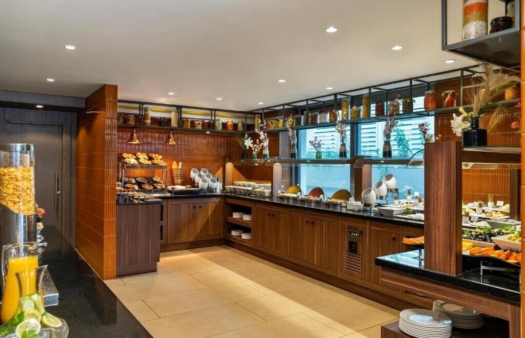 Територія Aspera Hotel Altunizade 4*