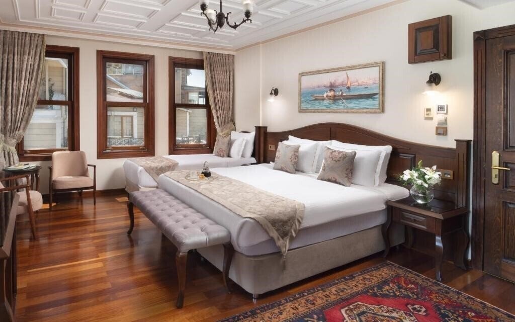 Панорама Bender Hotel Boutique 4*