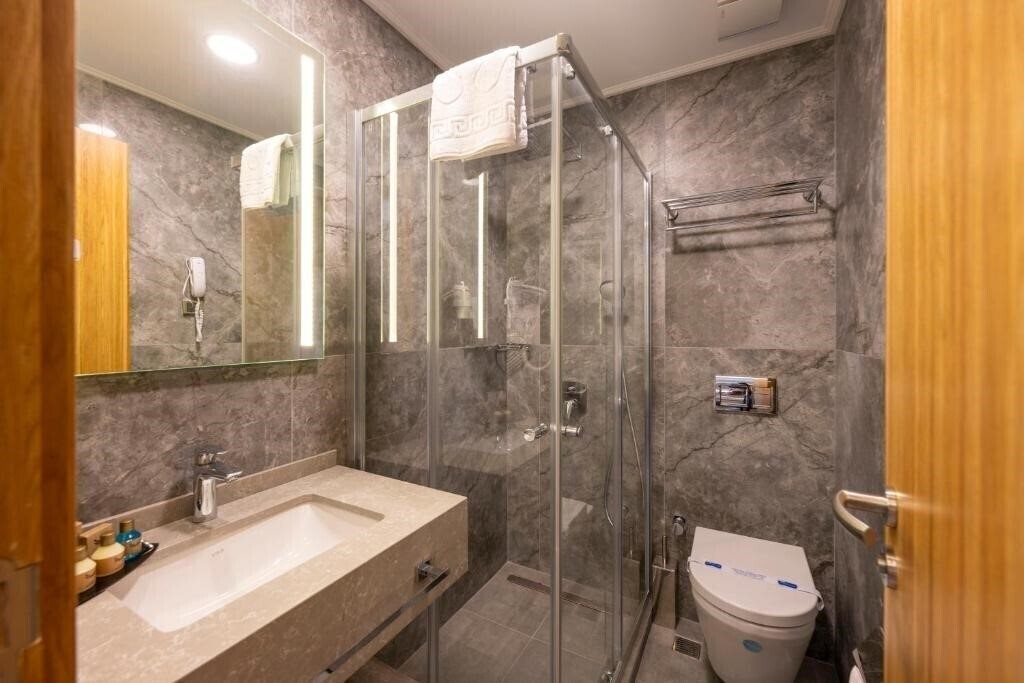 Апартаменти Ravi Hotel 3*