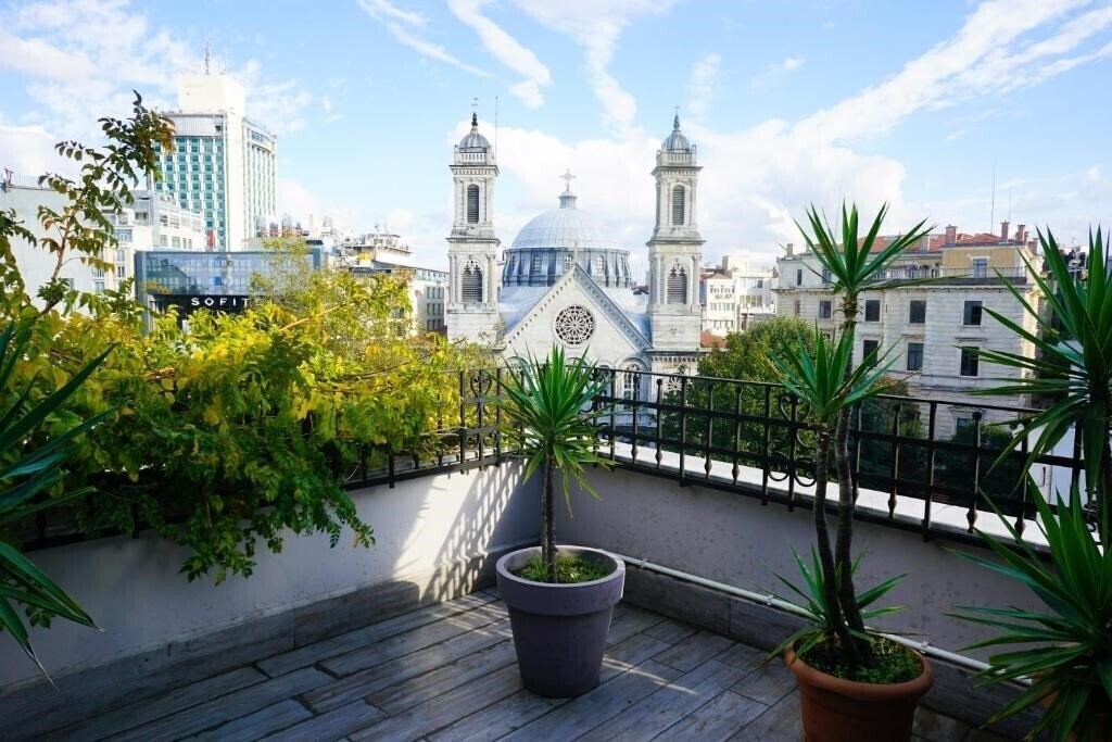 Отель Triada Hotel Taksim (ex. Triada Boutique & Residence) 4*