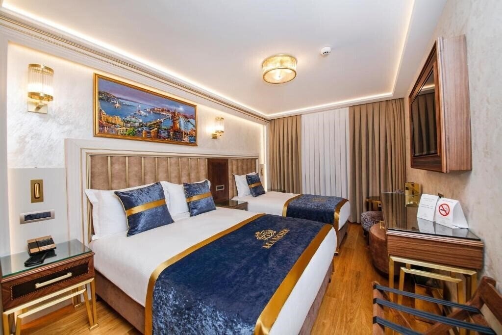 Панорама Manors Hotel 4*