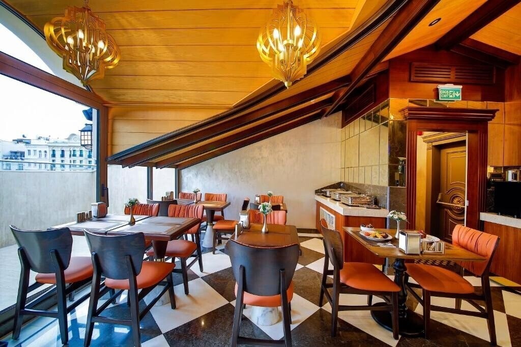 Вид Manors Hotel 4*