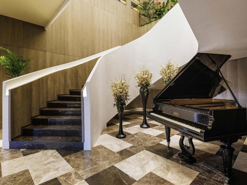 Территория Movenpick Living Istanbul Camlivadi 5*
