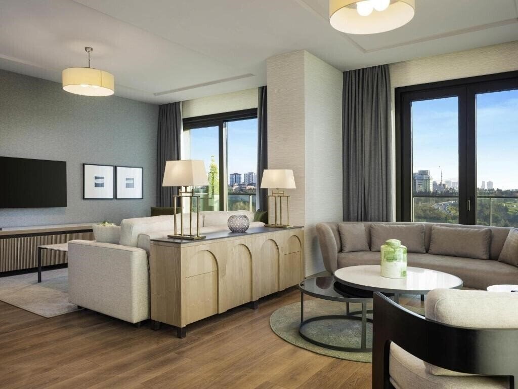 Панорама Movenpick Living Istanbul Camlivadi 5*