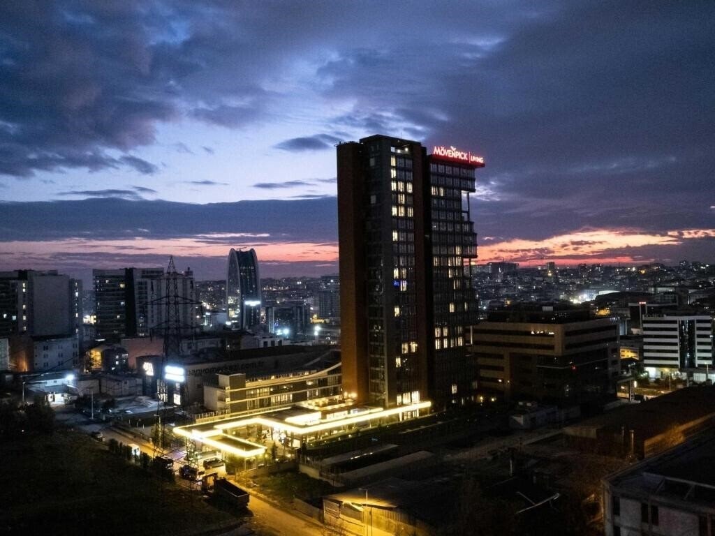 Территория Mövenpick Living Istanbul West 5*