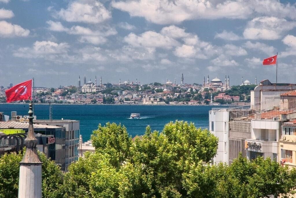 Изображение La Vita Suites 4*