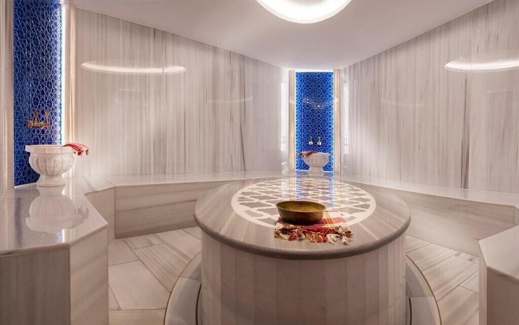 Вид La Vita Suites 4*