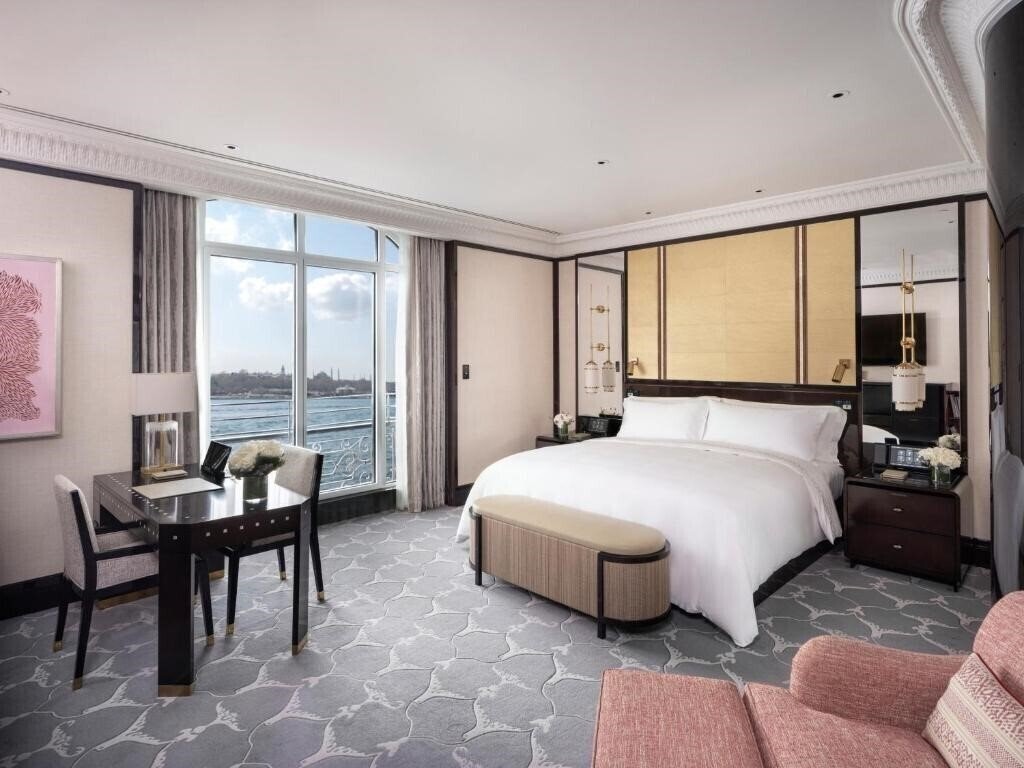 Панорама The Peninsula Istanbul 5*