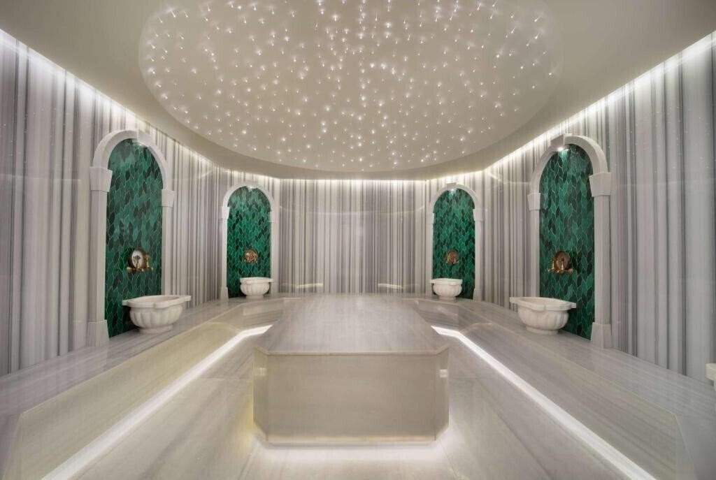 Территория Tryp By Wyndham Istanbul Sisli 4*