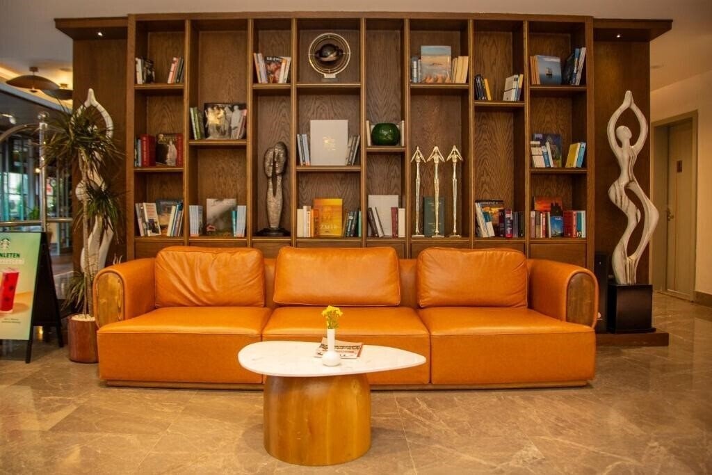 Панорама Days Inn By Wyndham Istanbul Bomonti 3*