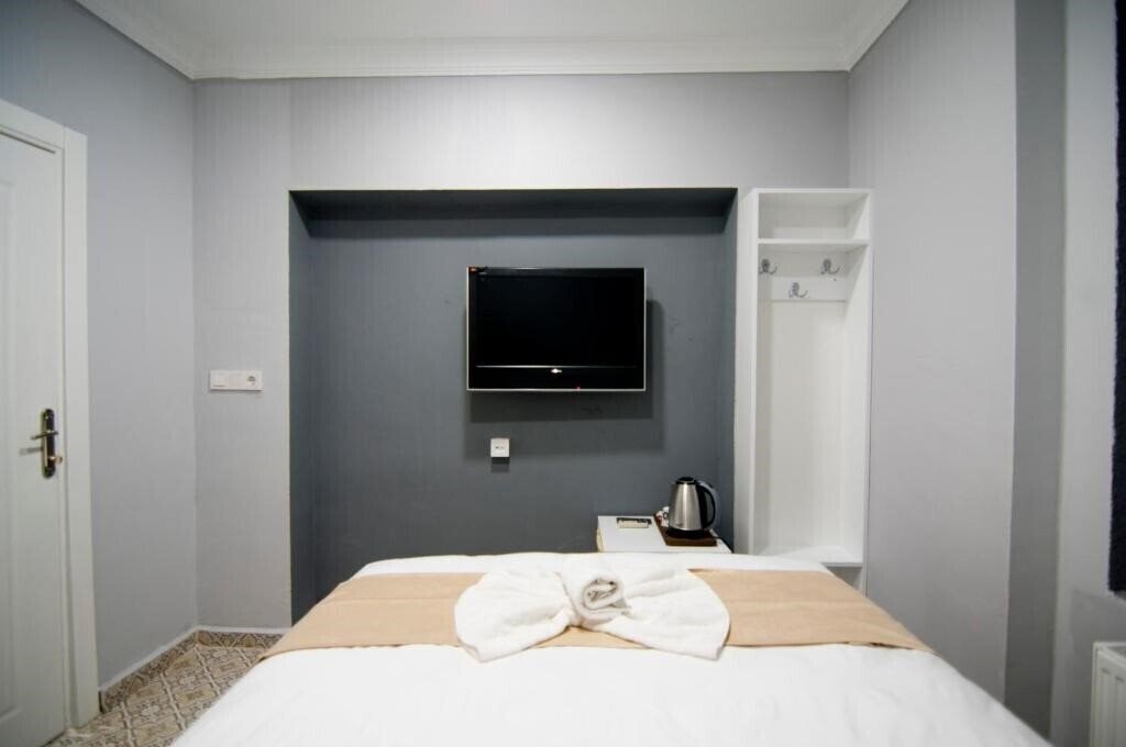 Территория Istanbul Palace Hotel 2*