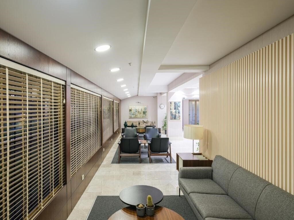 Панорама Merlin Hotel 4*