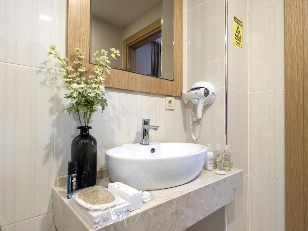 Панорама Merlin Hotel (ex. Merlin Istanbul Hotel, Echoll Hotel) 4*