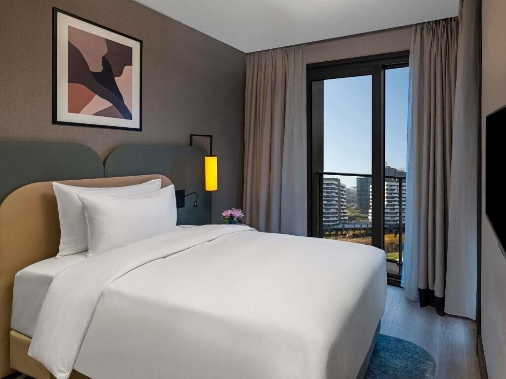 Панорама Movenpick Living Istanbul Saklivadi 5*