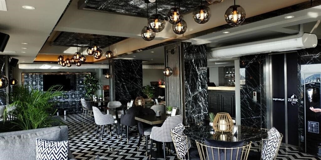 Територія Tonight Hotel Port 3*