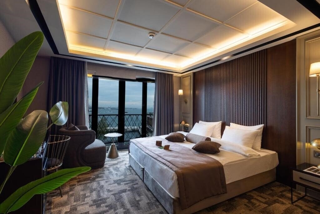 Фотографія Tonight Hotel Port 3*